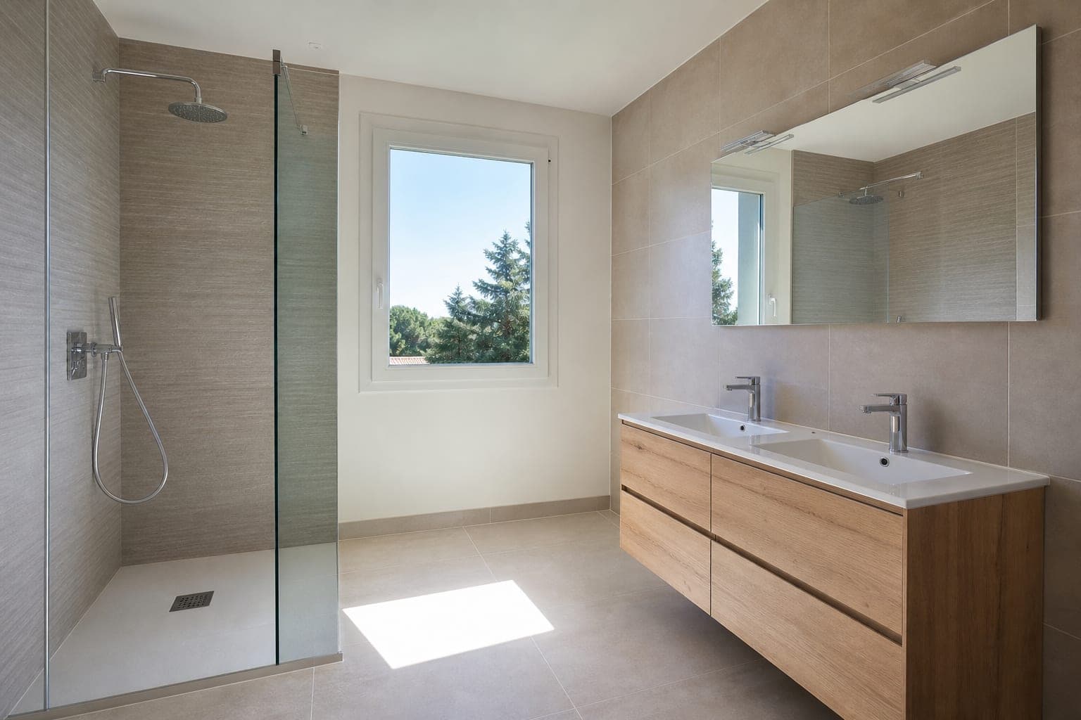 Réalisation : Salle de bain moderne à Sarreguemines